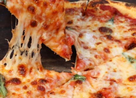 香ばし焼き上げ マルゲリータピザ